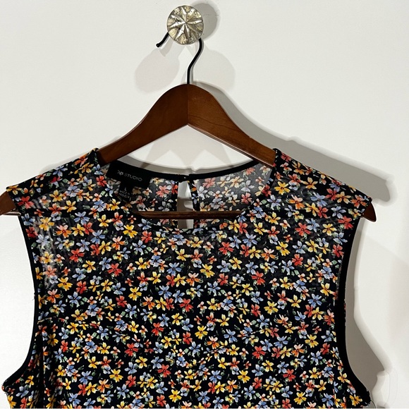 AB STUDIO TOPS FLORAL SLEEVELESS - Picture 9 of 13